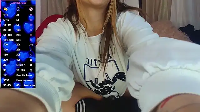 Snapshot of Natasha_Wilde_ chatting on 1, 5, 2026 Natasha Wilde online show from 1, 5, 2026