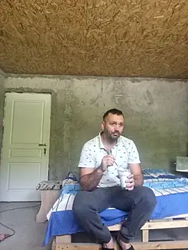 Snapshot of florin421 chatting on 7, 5, 2026 florin421 online show from 7, 5, 2026