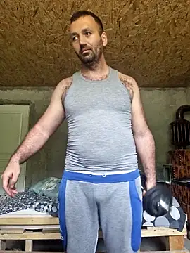 Snapshot of florin421 chatting on 22, 5, 2026 florin421 online show from 22, 5, 2026