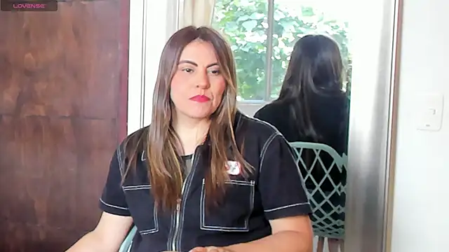 Snapshot of V_monse chatting on 21, 4, 2026 V monse online show from 21, 4, 2026