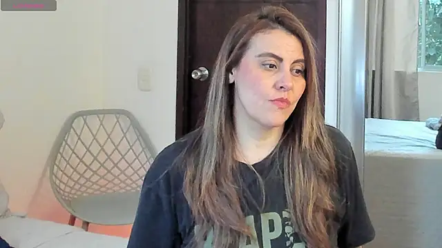 Snapshot of V_monse chatting on 2, 6, 2026 V monse online show from 2, 6, 2026