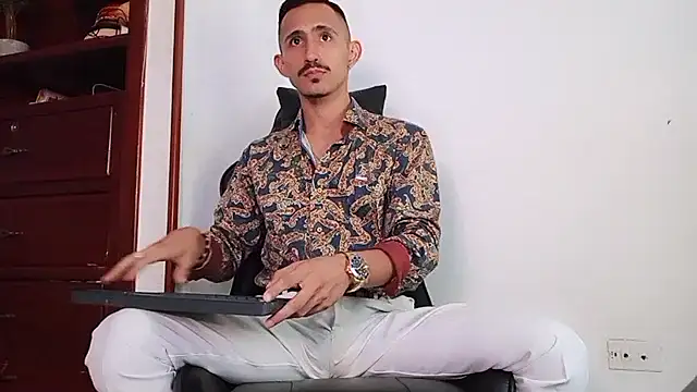 HomeAloneK online show from 25, 11, 2025