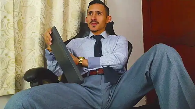 Snapshot of HomeAloneK chatting on 10, 7, 2026 HomeAloneK online show from 10, 7, 2026