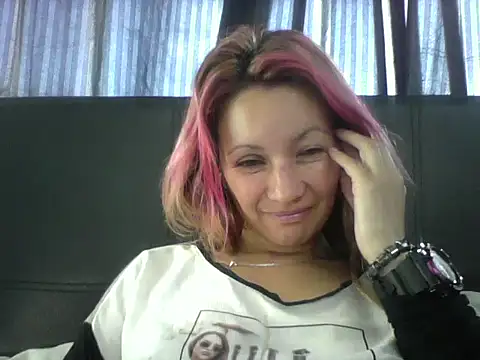 Snapshot of Paulita_x3 chatting on 6, 2, 2025 Paulita x3 online show from 6, 2, 2025