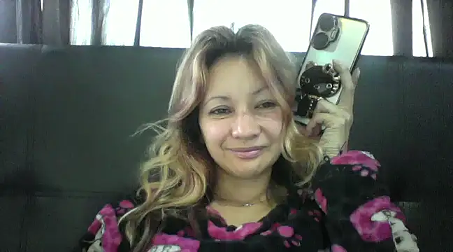 Snapshot of Paulita_x3 chatting on 20, 3, 2025 Paulita x3 online show from 20, 3, 2025