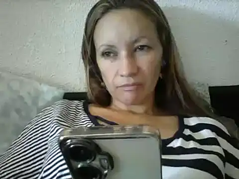Snapshot of Paulita_x3 chatting on 27, 7, 2026 Paulita x3 online show from 27, 7, 2026