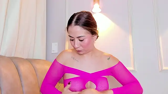 Lia walton online show from 2, 3, 2026