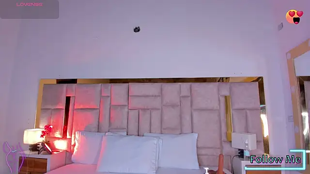 Miss Abigail  online show from 17, 10, 2025