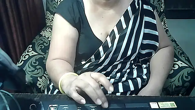 Snapshot of Punambhabisexy chatting on 27, 11, 2025 Punambhabisexy online show from 27, 11, 2025