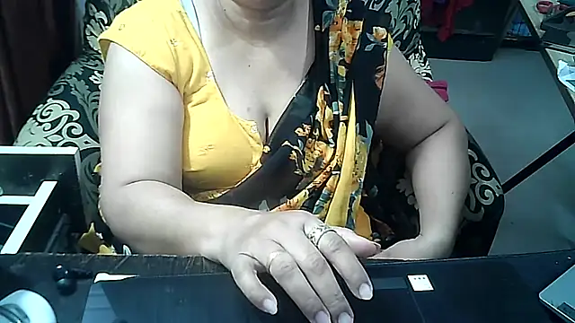 Snapshot of Punambhabisexy chatting on 5, 4, 2026 Punambhabisexy online show from 5, 4, 2026