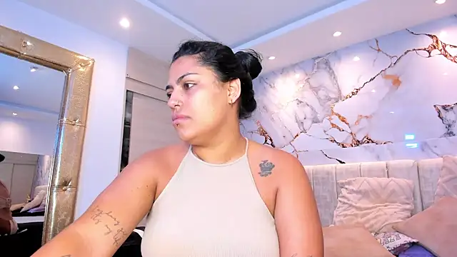 Snapshot of kiana_cream chatting on 2, 3, 2026 kiana cream online show from 2, 3, 2026