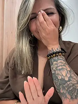 Snapshot of _Abril-Office1 chatting on 20, 12, 2024 Abril-Office1 online show from 20, 12, 2024