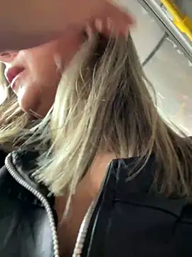 Snapshot of _Abril-Office1 chatting on 26, 12, 2024 Abril-Office1 online show from 26, 12, 2024