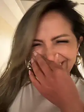 Snapshot of _Abril-Office1 chatting on 7, 1, 2025 Abril-Office1 online show from 7, 1, 2025