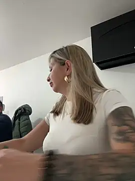 Snapshot of _Abril-Office1 chatting on 20, 1, 2025 Abril-Office1 online show from 20, 1, 2025