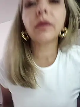 Snapshot of _Abril-Office1 chatting on 10, 2, 2025 Abril-Office1 online show from 10, 2, 2025