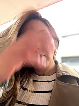 Snapshot of _Abril-Office1 chatting on 12, 9, 2025 Abril-Office1 online show from 12, 9, 2025