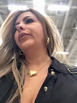 Snapshot of _Abril-Office1 chatting on 24, 11, 2025 Abril-Office1 online show from 24, 11, 2025