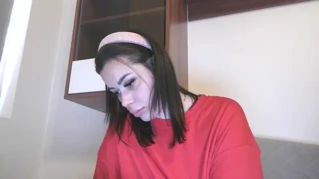 LovelyJulliette online show from 25, 2, 2026