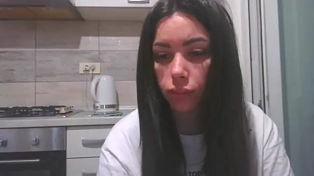 LovelyJulliette online show from 9, 5, 2026