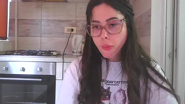 LovelyJulliette online show from 17, 5, 2026