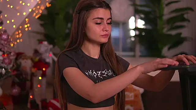 KaylaBray online show from 15, 12, 2025