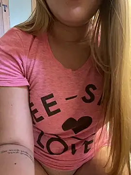 Snapshot of natashasweet chatting on 8, 12, 2024 natashasweet online show from 8, 12, 2024