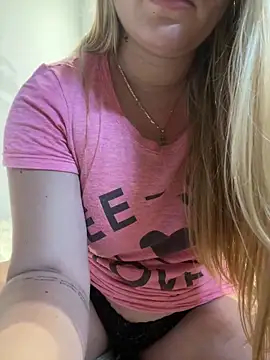 Snapshot of natashasweet chatting on 5, 1, 2025 natashasweet online show from 5, 1, 2025