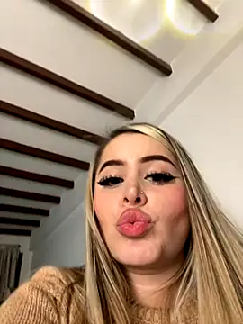 Snapshot of natashasweet chatting on 14, 9, 2025 natashasweet online show from 14, 9, 2025