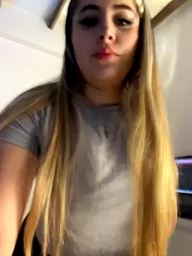 Snapshot of natashasweet chatting on 23, 9, 2025 natashasweet online show from 23, 9, 2025