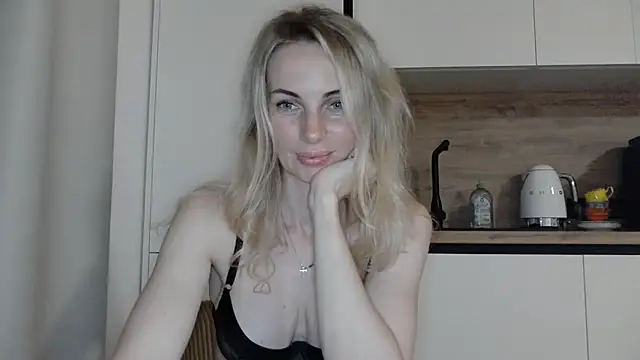 Snapshot of AlissonBia chatting on 18, 7, 2026 AlissonBia online show from 18, 7, 2026