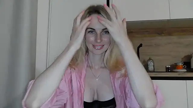 Snapshot of AlissonBia chatting on 24, 7, 2026 AlissonBia online show from 24, 7, 2026