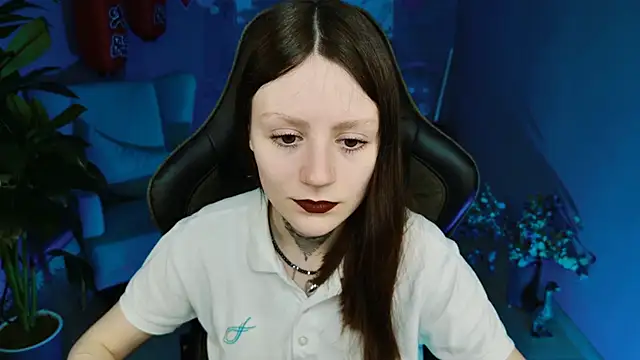 Snapshot of VeliraBraitberg chatting on 7, 3, 2025 VeliraBraitberg online show from 7, 3, 2025