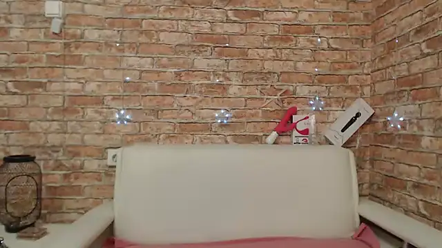 Amelia Kiss  online show from 19, 12, 2025