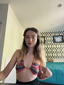 SirenaBelle online show from 3, 2, 2025