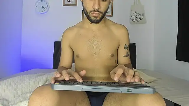 Snapshot of Alex_BigDickkk chatting on 26, 11, 2025 Alex BigDickkk online show from 26, 11, 2025