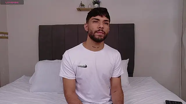 Snapshot of Alex_BigDickkk chatting on 3, 2, 2026 Alex BigDickkk online show from 3, 2, 2026