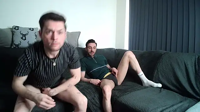 twotwinkhusbandss online show from 12, 4, 2026