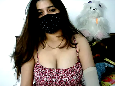 Snapshot of Gloie4u chatting on 10, 7, 2026 Gloie4u online show from 10, 7, 2026
