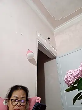 Snapshot of Hotestlove chatting on 16, 4, 2026 Hotestlove online show from 16, 4, 2026