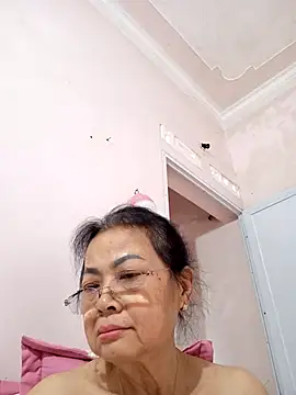Snapshot of Hotestlove chatting on 9, 5, 2026 Hotestlove online show from 9, 5, 2026