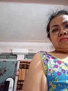 Snapshot of Hotestlove chatting on 9, 5, 2026 Hotestlove online show from 9, 5, 2026