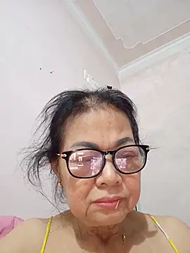 Snapshot of Hotestlove chatting on 27, 5, 2026 Hotestlove online show from 27, 5, 2026