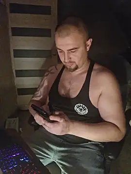 Foxyshaved online show from 31, 10, 2025