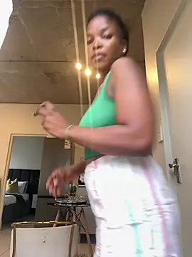 slimcateee online show from 13, 4, 2026