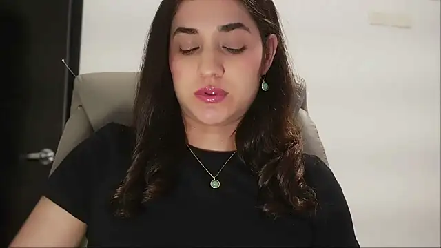 CuteeRose online show from 15, 4, 2026