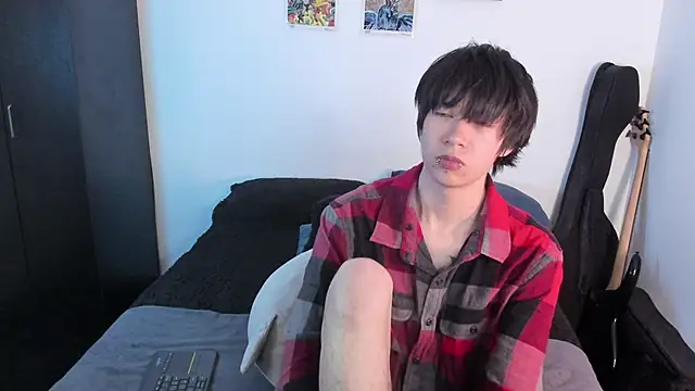Snapshot of Aventure_Twinks chatting on 8, 5, 2026 Aventure Twinks online show from 8, 5, 2026