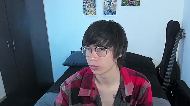Snapshot of Aventure_Twinks chatting on 5, 6, 2026 Aventure Twinks online show from 5, 6, 2026
