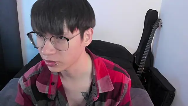 Snapshot of Aventure_Twinks chatting on 25, 6, 2026 Aventure Twinks online show from 25, 6, 2026