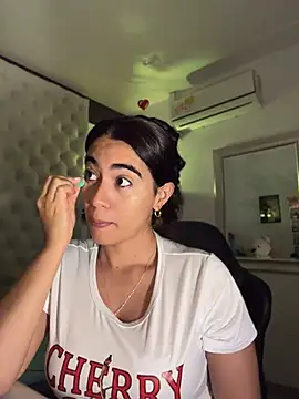 Snapshot of ZarahEvans chatting on 3, 7, 2026 ZarahEvans online show from 3, 7, 2026